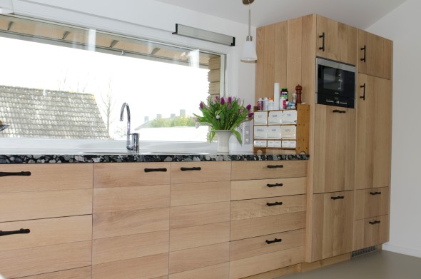 Eiken keuken, industrieel strak