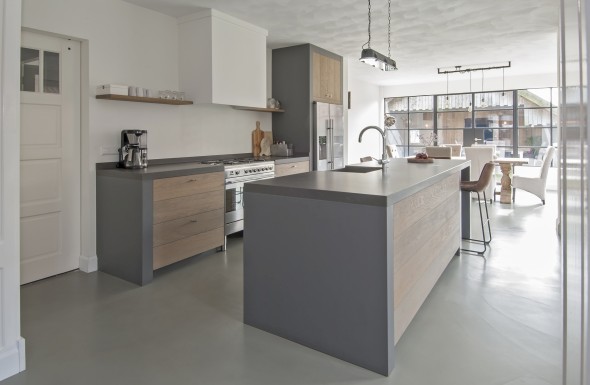 Keuken in geborsteld eiken