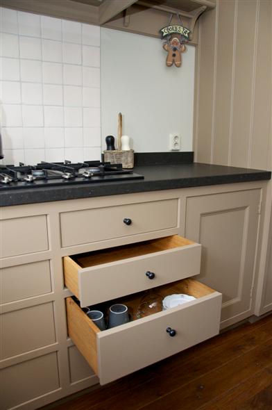 Oud hollandse eiken keuken, massief eiken laden