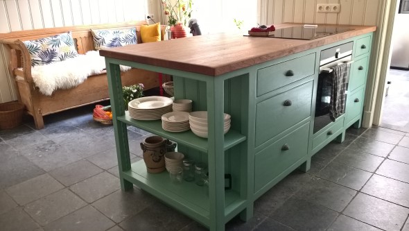 Shaker keuken met houten werkblad